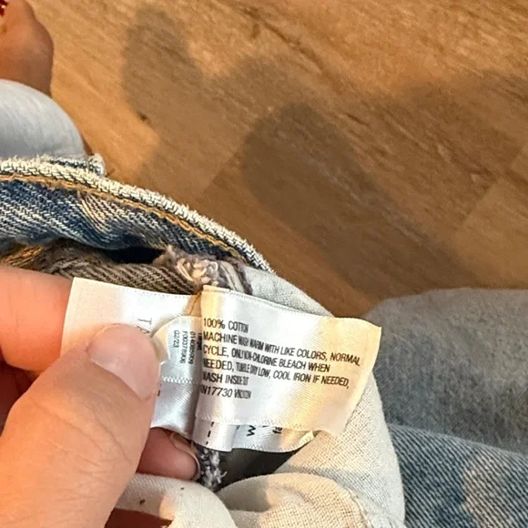 Universal Thread Light Blue Denim Jeans - Picture 3 of 3